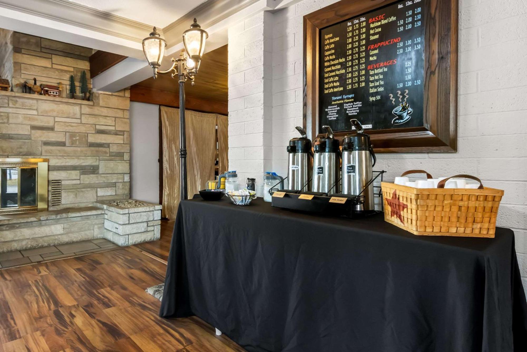 Rodeway Inn Formerly Camp Inn Lodge Oscoda 外观 照片