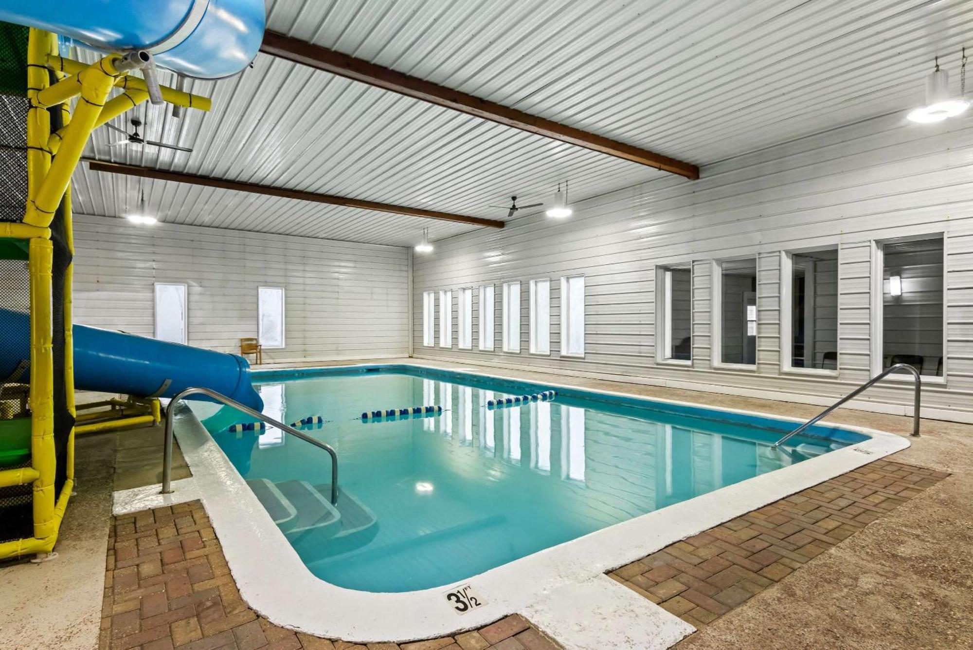 Rodeway Inn Formerly Camp Inn Lodge Oscoda 外观 照片