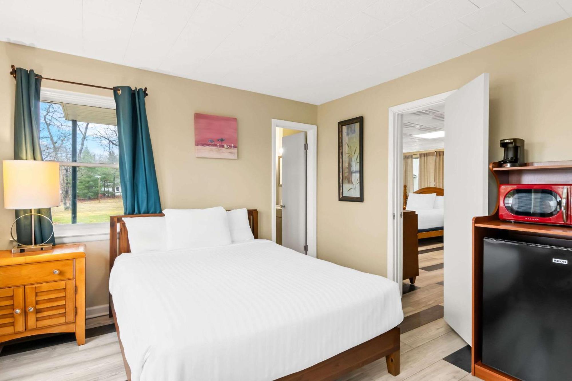 Rodeway Inn Formerly Camp Inn Lodge Oscoda 外观 照片