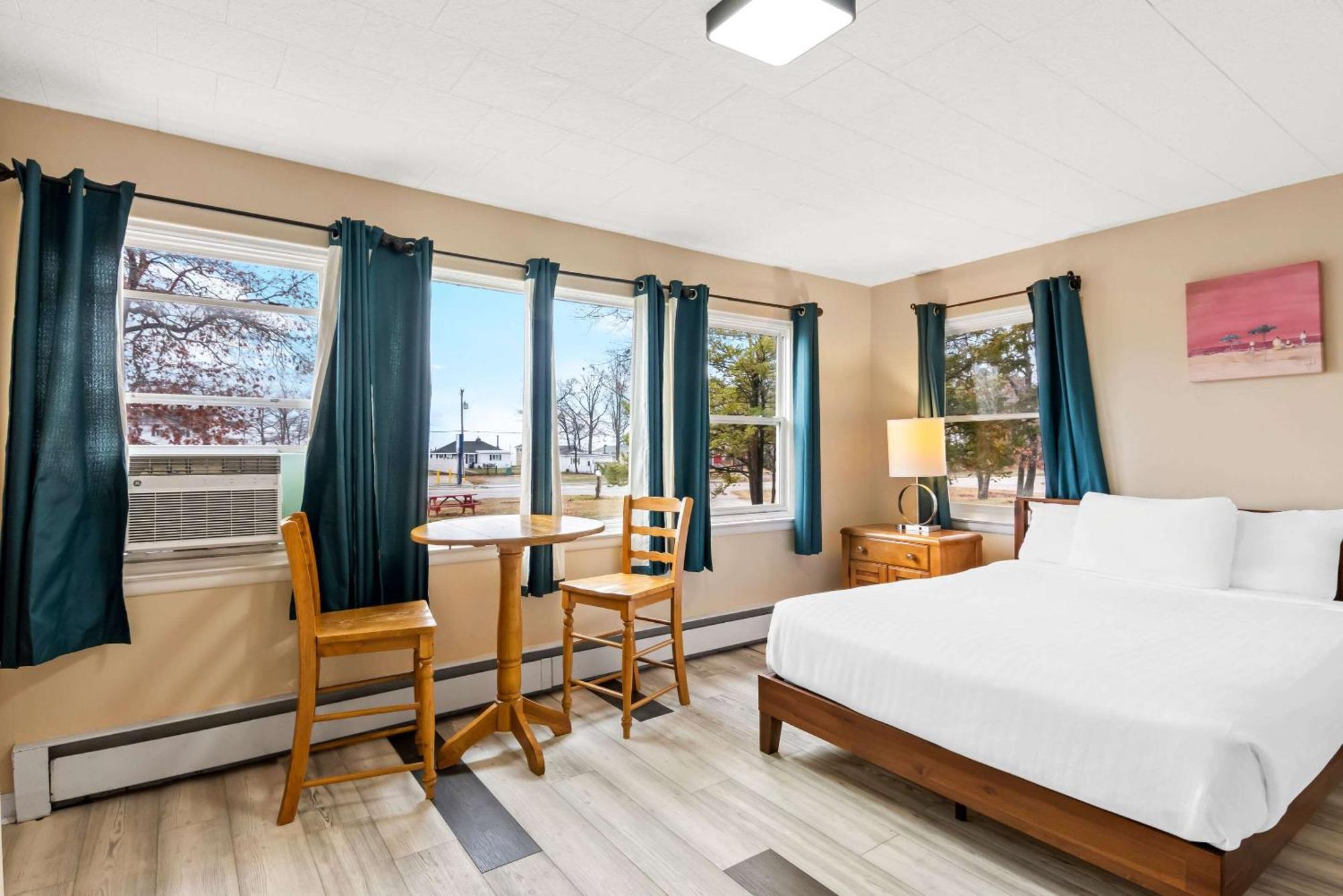 Rodeway Inn Formerly Camp Inn Lodge Oscoda 外观 照片