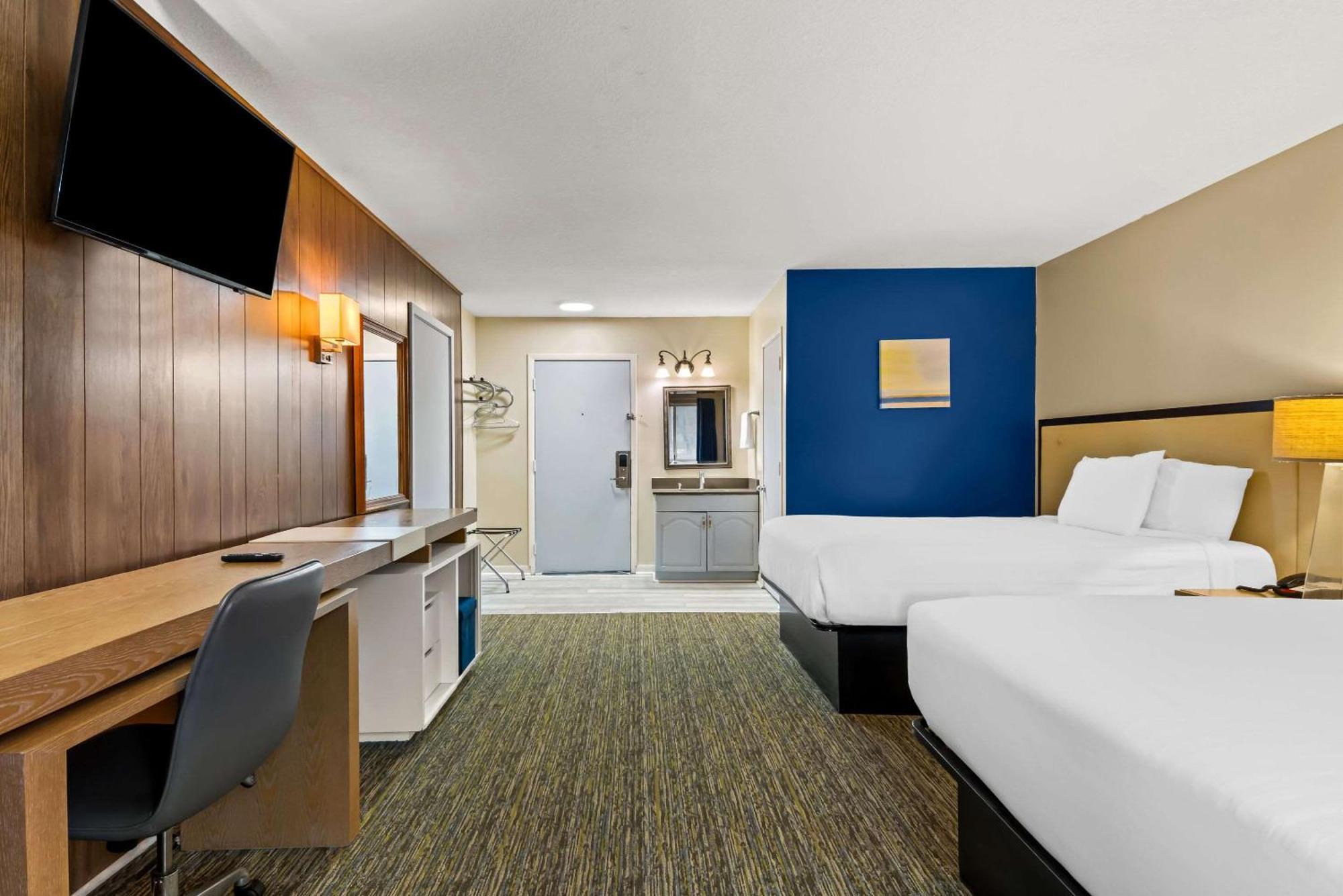 Rodeway Inn Formerly Camp Inn Lodge Oscoda 外观 照片