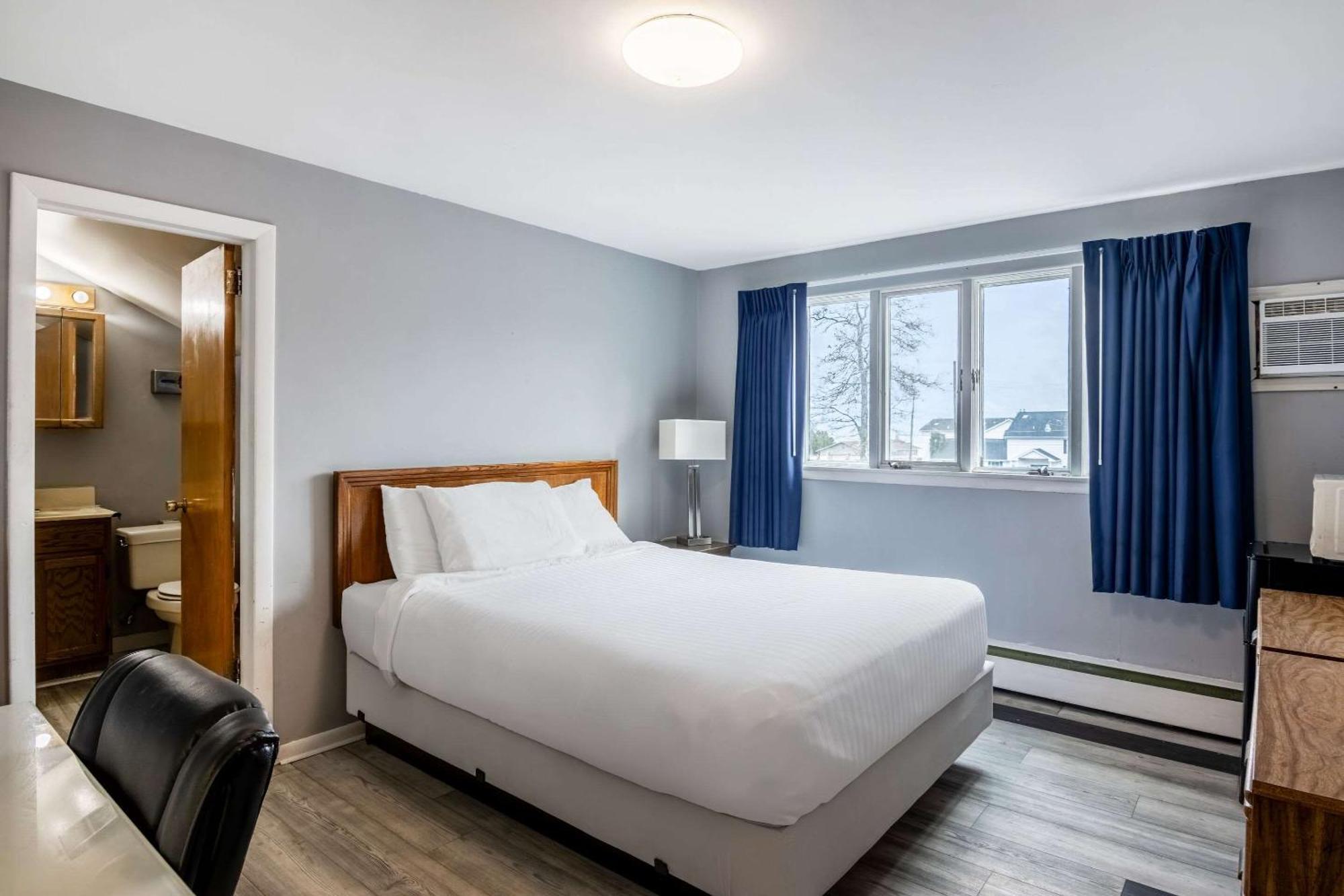 Rodeway Inn Formerly Camp Inn Lodge Oscoda 外观 照片