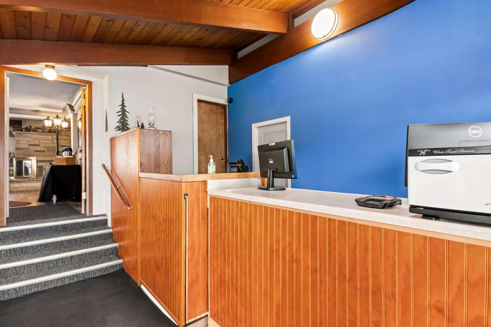 Rodeway Inn Formerly Camp Inn Lodge Oscoda 外观 照片